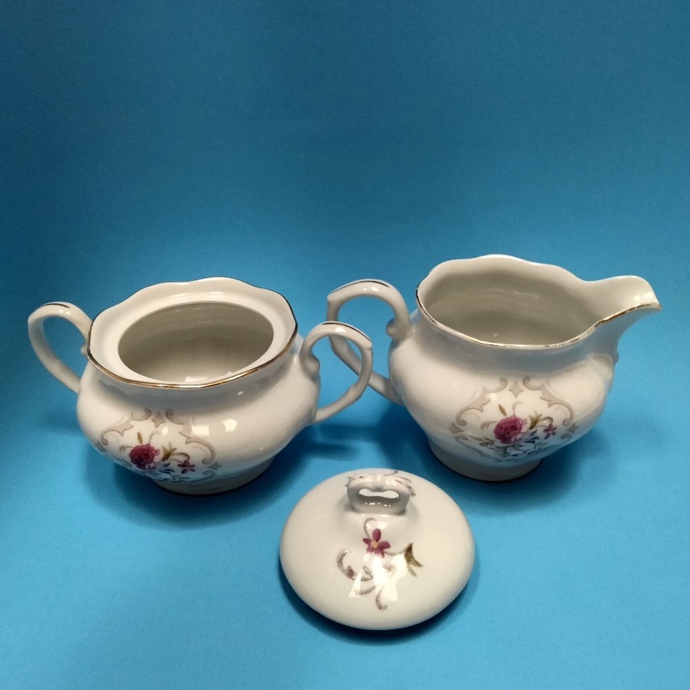 Favolina Made In Poland Porcelain Creamer